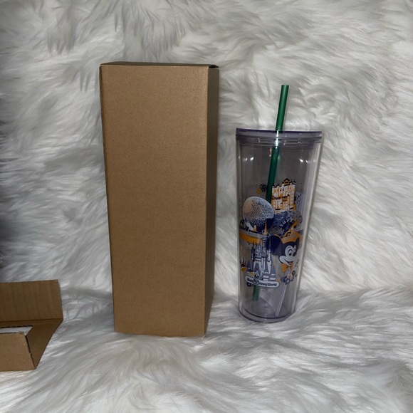 WDW Vault‎ Collection Starbucks Tumbler - Picture 9 of 10